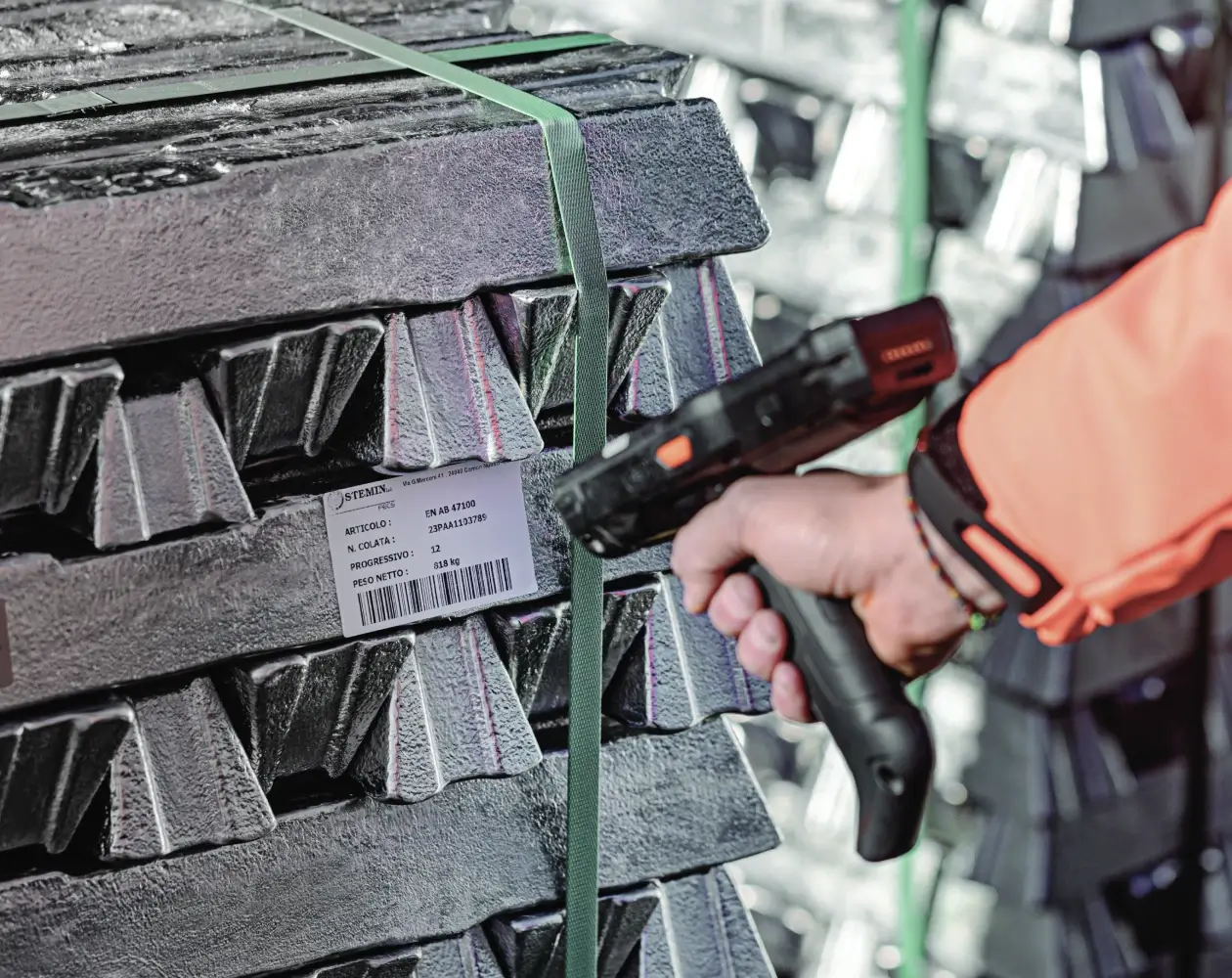 Azieda produzione lingotti alluminio